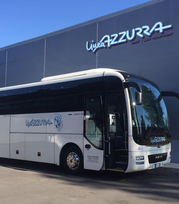 Bus turistici, 25mila posti di lavoro a rischio per il coronavirus