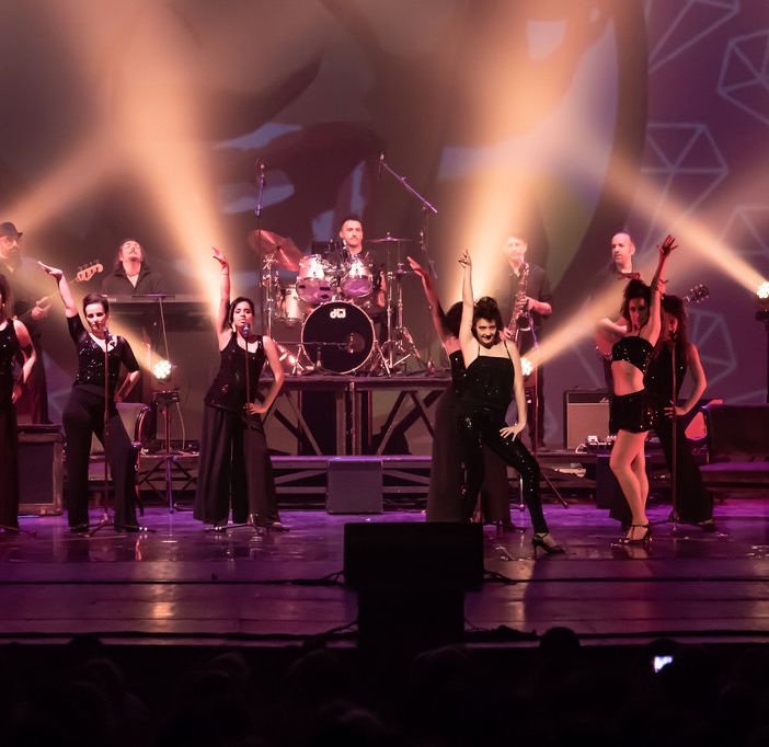 &quot;Fragilità&quot;, al teatro Alfieri canto, danza, teatro e musica pop per dire no al bullismo