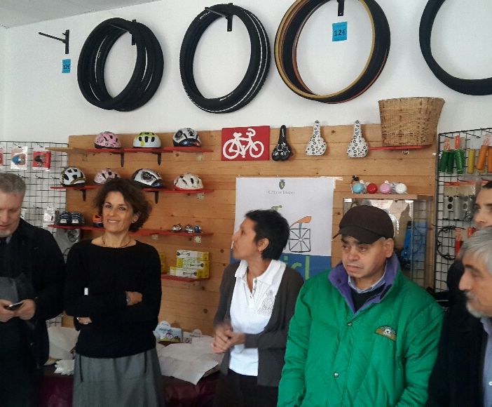 Le bici abbandonate tornano su strada grazie ai ragazzi disabili
