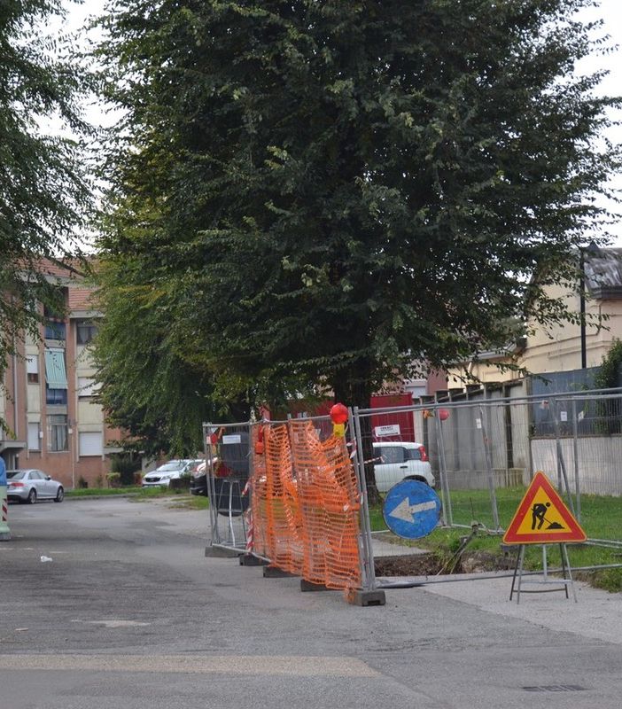 Lavori (per il teleriscaldamento) in corso a Grugliasco