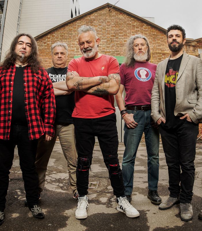 Dai Modena City Ramblers a Willie Peyote...a Torino arriva la musica senza confini per sostenere il rifugio di Oulx che aiuta i migranti