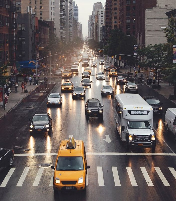 Inquinamento acustico e auto: le nuove regole per ridurre i rumori in città