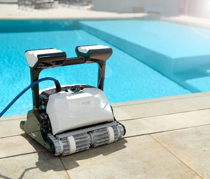 Robot per piscina: la soluzione smart per una pulizia senza pensieri
