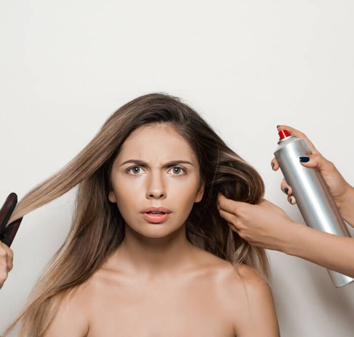 “La lacca per capelli fa male!” e altri miti da sfatare su questo prodotto per lo styling
