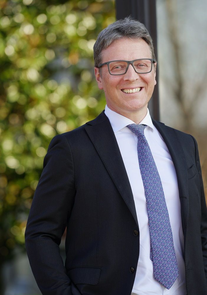Nuovo presidente, Riccardo Fava