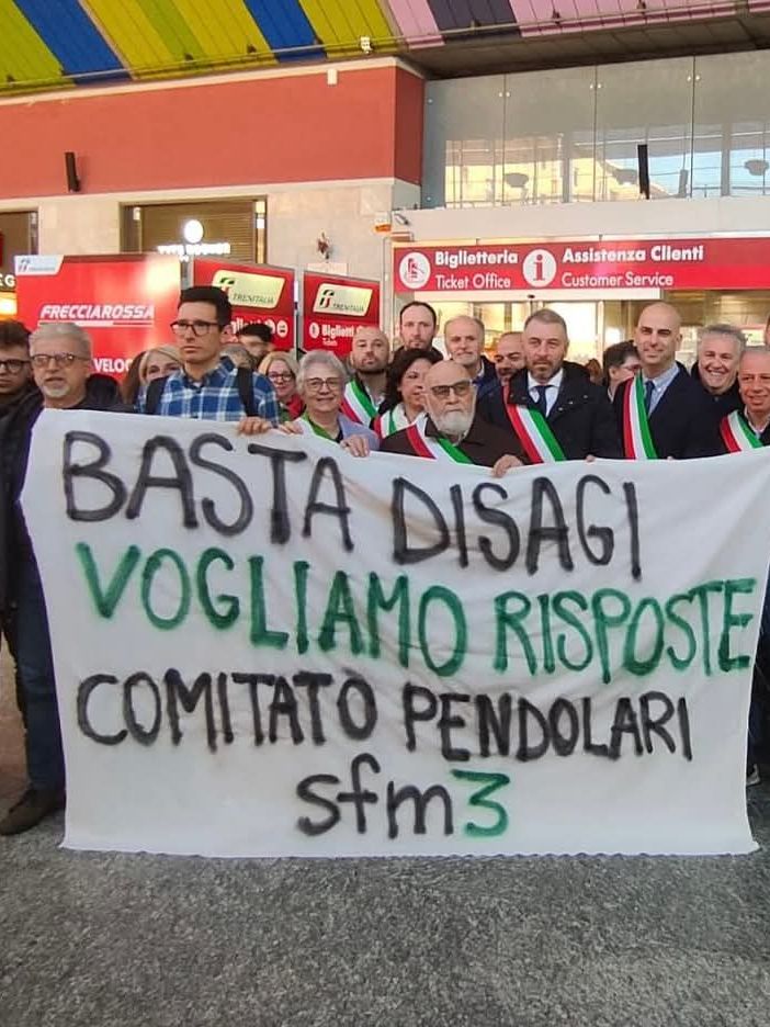 Protesta dei sindaci del territorio per i servizi del trasporto ferroviario locale