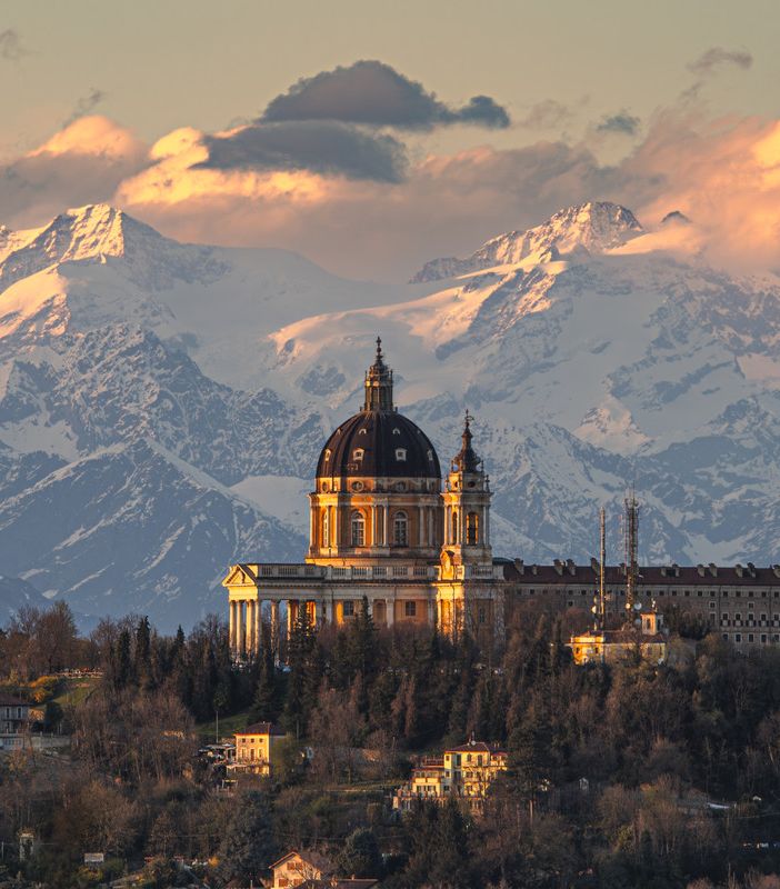 La Basilica di Superga al tramonto tra le dieci foto più belle al mondo