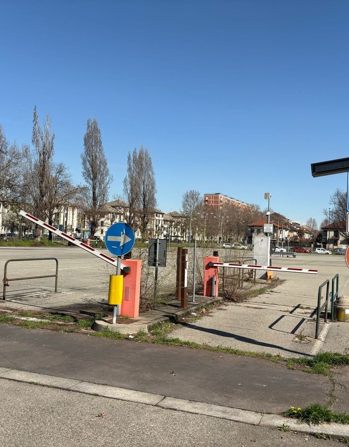 L'abbandono del Mirafiori Parking