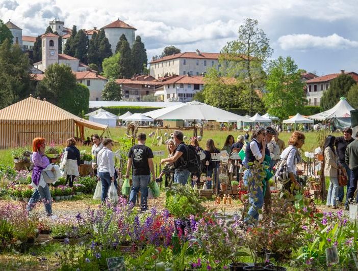 Tre giorni per il Giardino: al Castello di Masino,  quattro giorni di fiera florovivaistica
