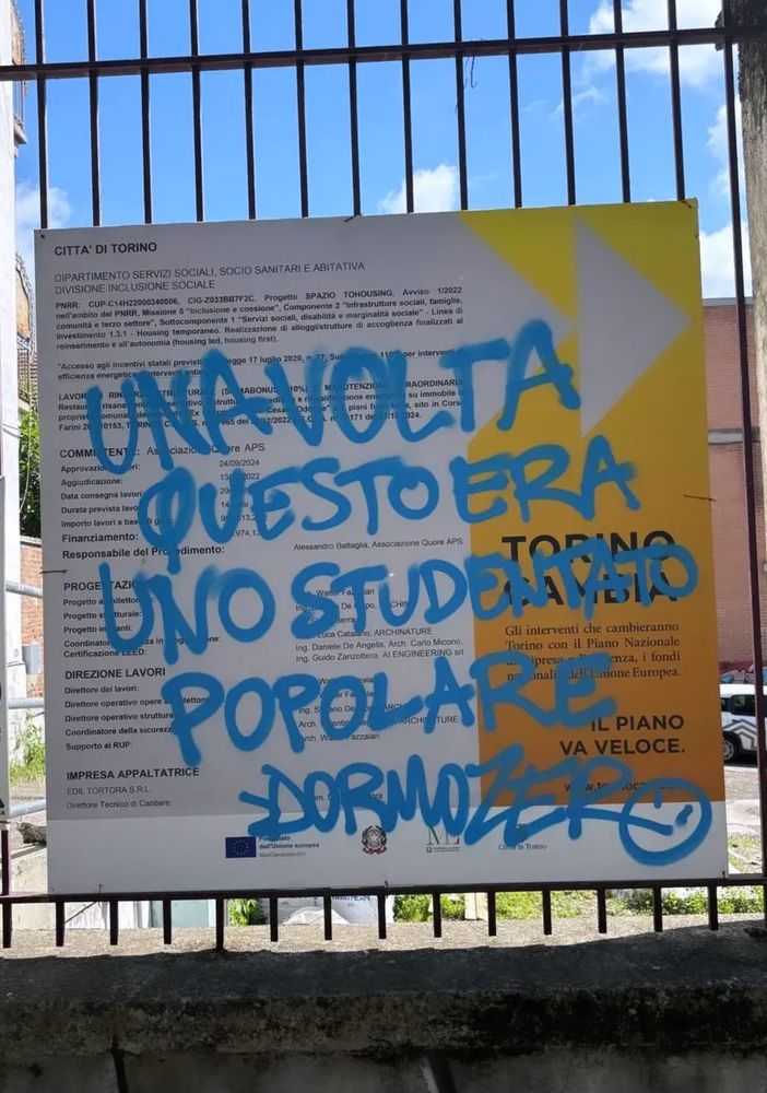 Ancora un raid vandalico contro ToHousing+: &quot;Uno sfregio ai diritti, ma noi non ci fermeremo&quot;
