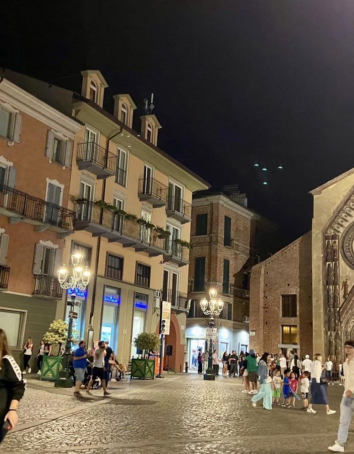 A Chivasso anche nel 2025 torna shopping ed aperitivo in musica