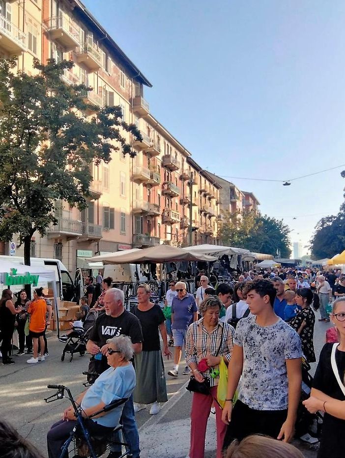 La primavera sboccia in via Borgaro: torna la festa tra sapori e artigianato