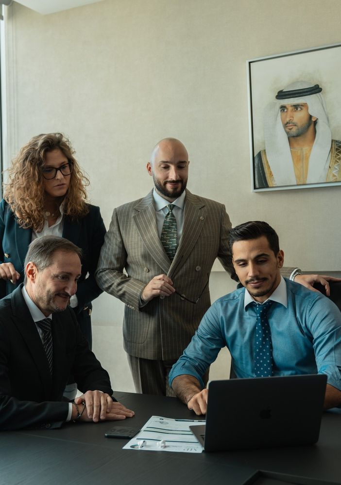 Trust o Holding: Daniele Pescara Consultancy svela quale scegliere