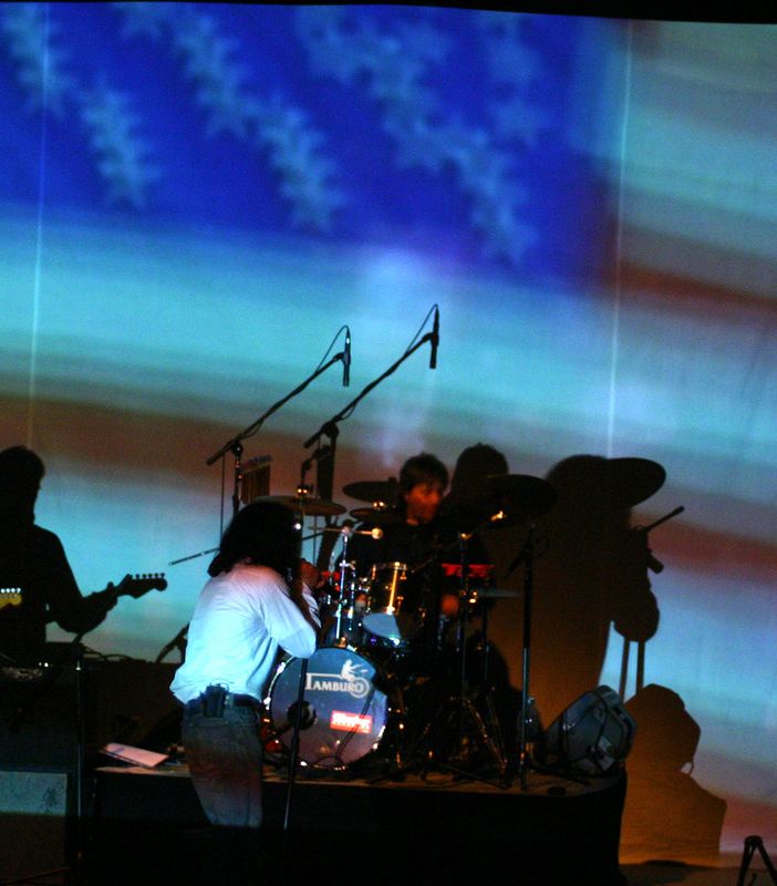 Assemblea Teatro inizia il suo viaggio in musica con l'America di Hendrix e Kerouac