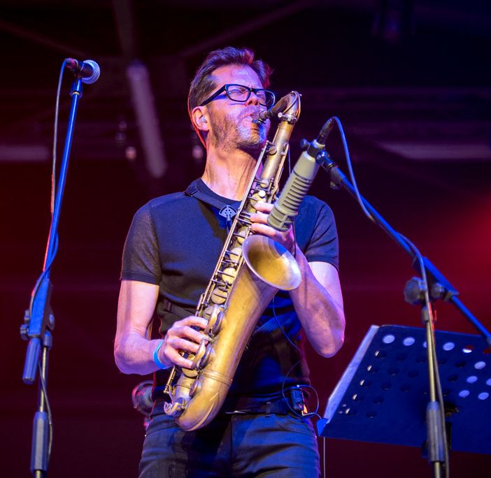 Jazz Festival, la musica torna dal vivo ed è subito un successo. Chiusura stasera alle Ogr