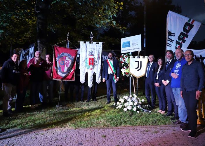 Una foto di archivio di commemorazione della tragedia dell'Heysel a Grugliasco