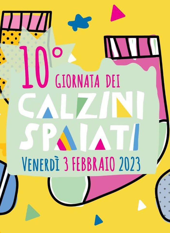 Oggi è la Giornata dei Calzini Spaiati: colori diversi per promuovere l'inclusività