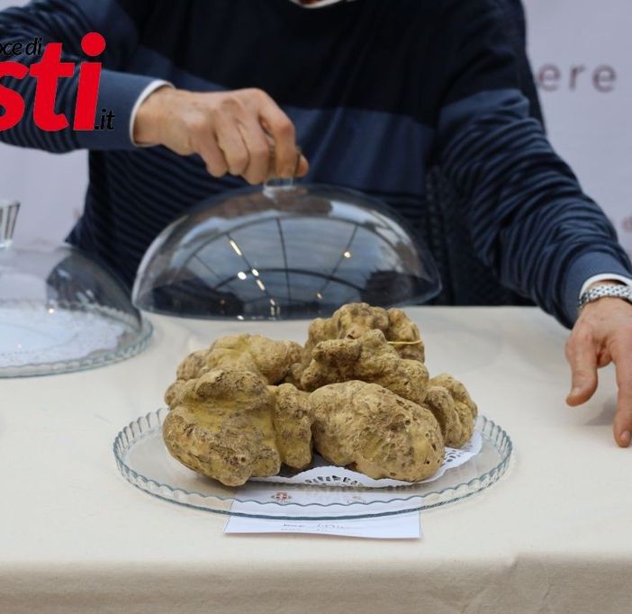 Vieni ad Asti a vivere l’atmosfera del Natale con “I Gioielli del Territorio”e “Il Magico Paese di Natale”