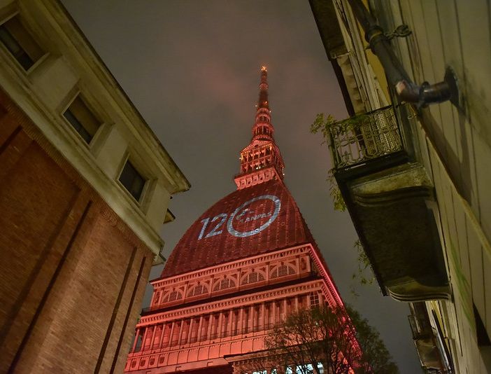 I monumenti del Torinese si tingono di arancione per i 120 anni di Anpas