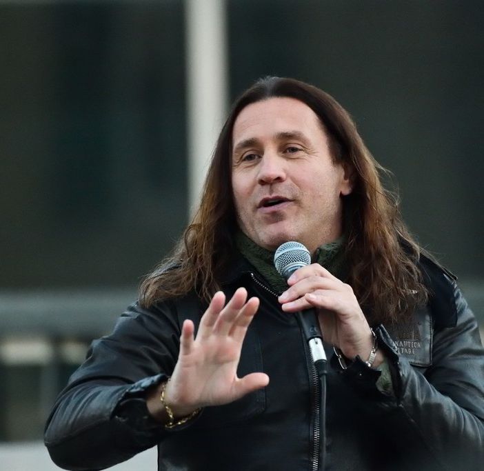 Una immagine di repertorio del cantante Povia