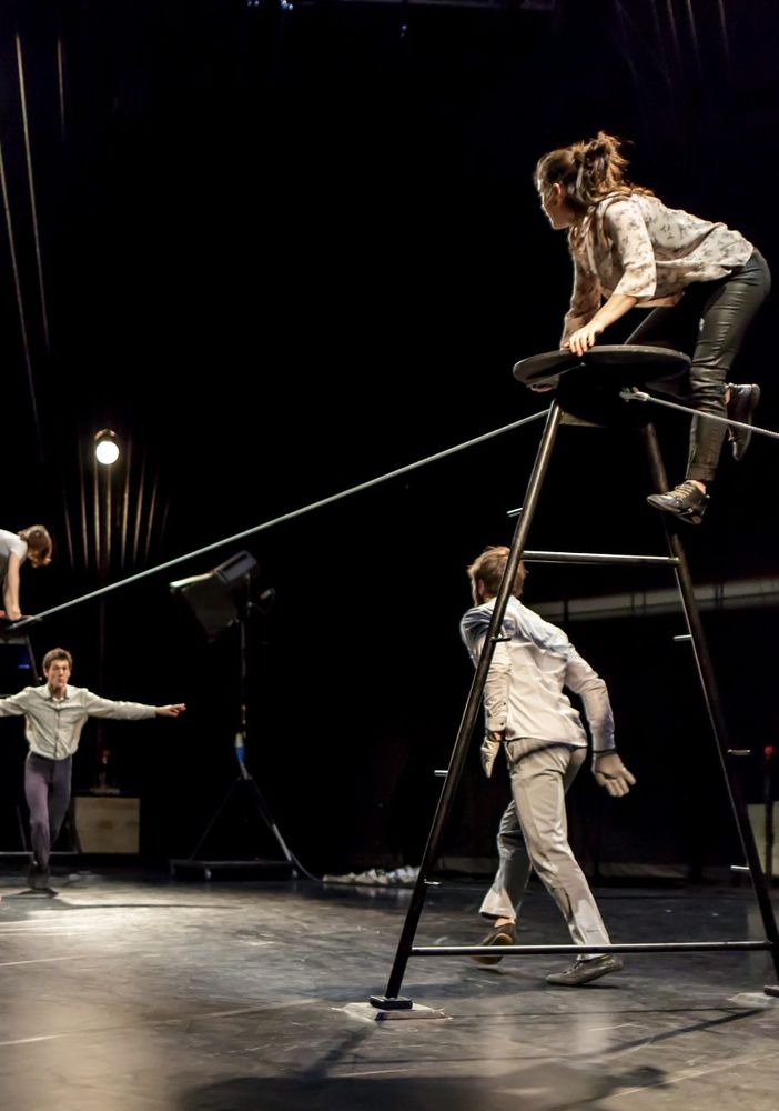 Venerdì e sabato al Teatro Astra la prima nazionale di 5EMES HURLANTS