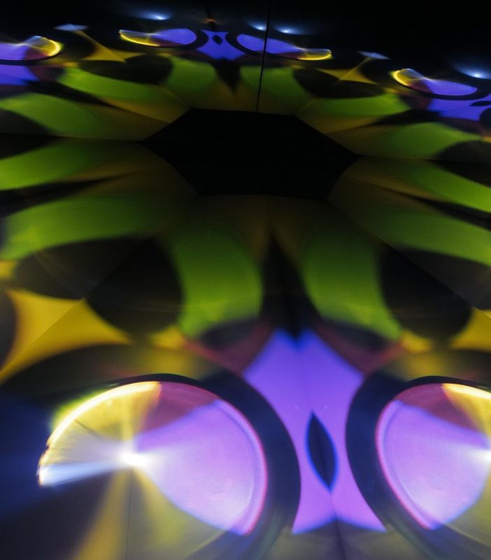 Gli &quot;Orizzonti tremanti&quot; di Olafur Eliasson, al Castello di Rivoli