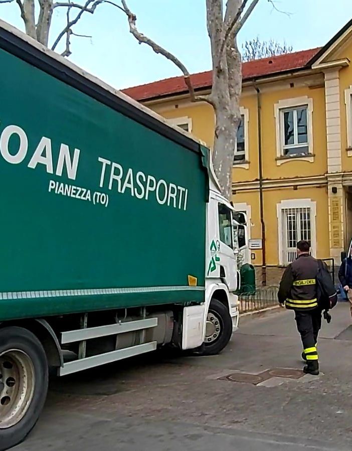 camion di aiuti sanitari