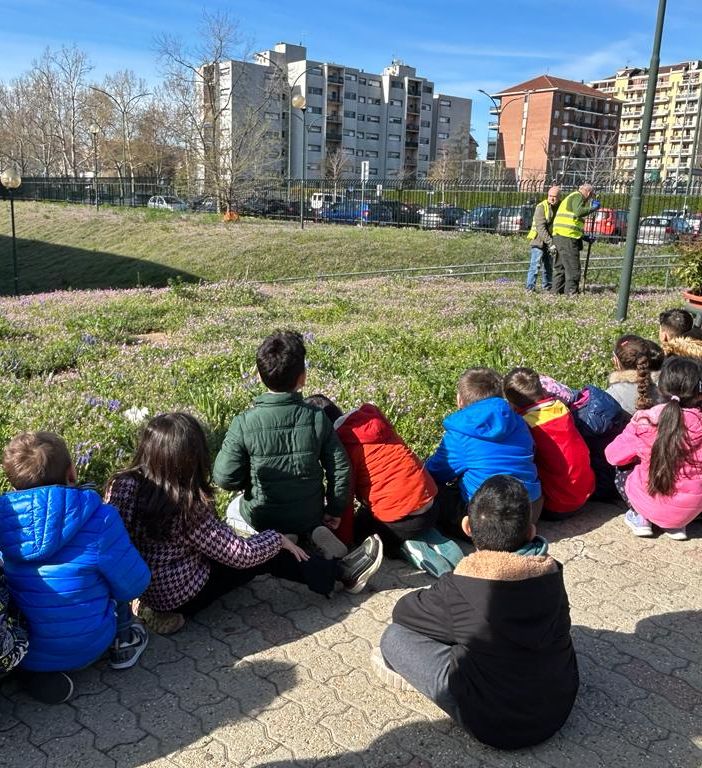 Nove alberelli cresceranno nell’area verde della biblioteca Bonhoeffer