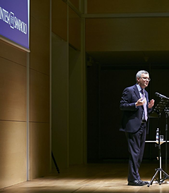 Il professor Alessandro Barbero durante una conferenza