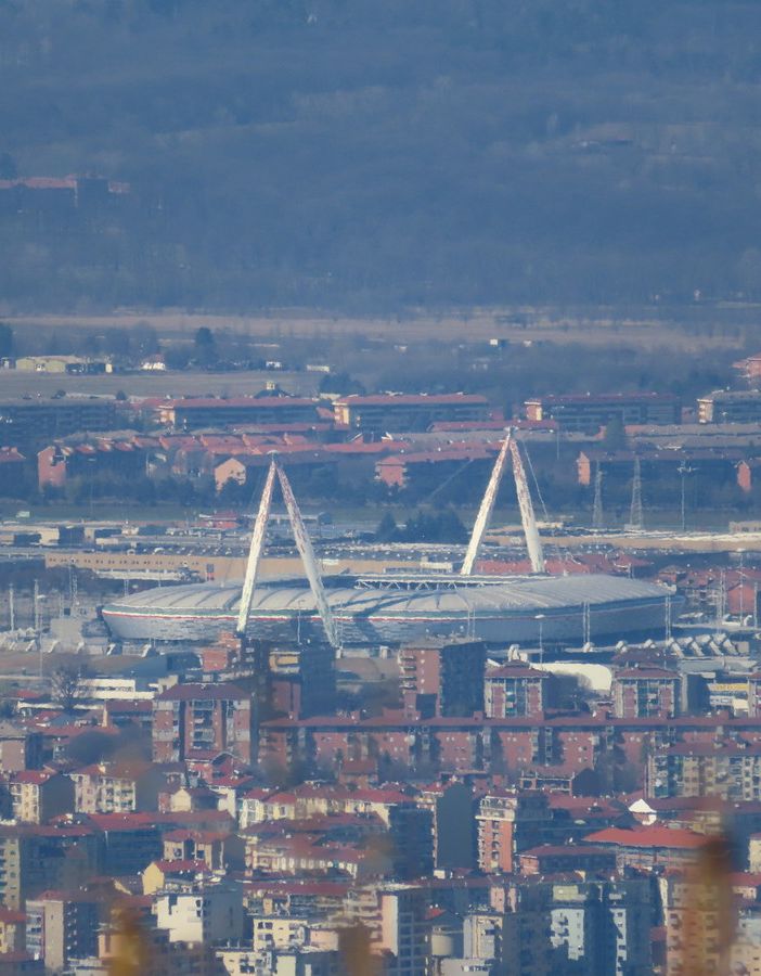 Troppi ingorghi allo Stadium durante le partite: i residenti di corso Molise chiedono più sicurezza