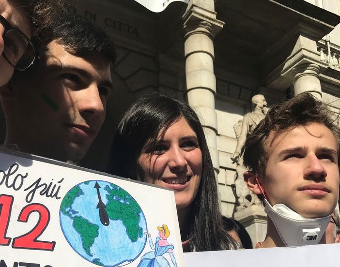 Torino, Appendino incontra i giovani che manifestano per il clima: “Abbiamo bisogno di voi” [FOTO E VIDEO]