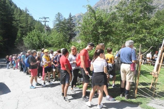 Artisti e passeggiata enogastronomica nel weekend a Rochemolles