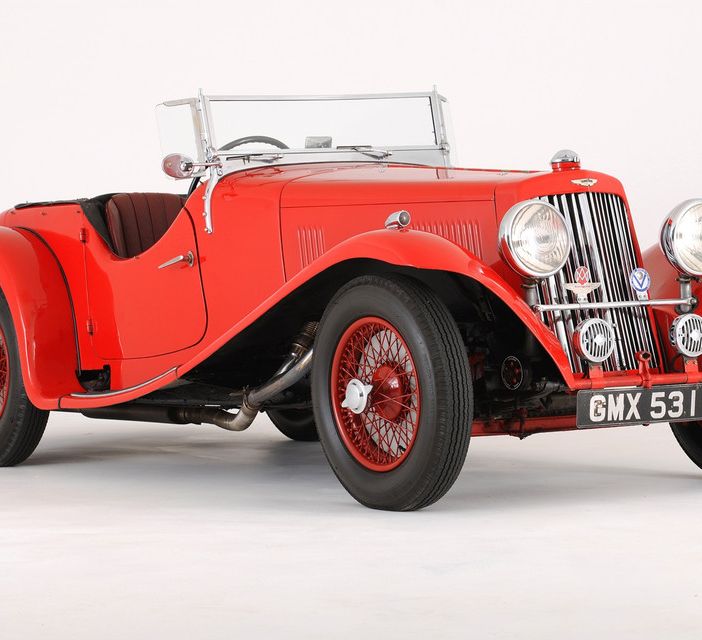 Domani a Moncalieri raduno d'auto d’epoca e il concerto jazz di Giovanni Falzone dedicato a Duke Ellington