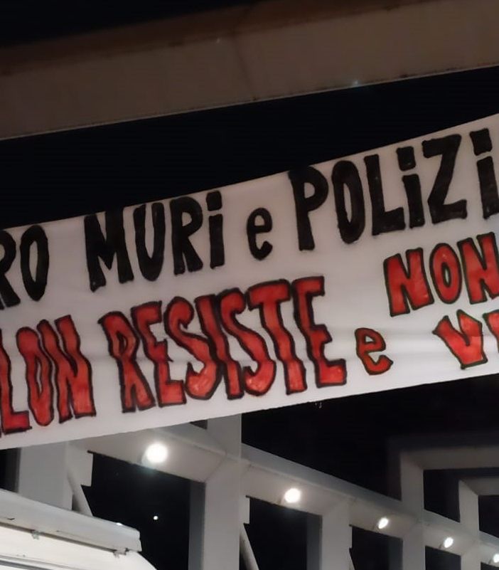 Borgo Dora, presidio notturno per il &quot;libero scambio&quot;