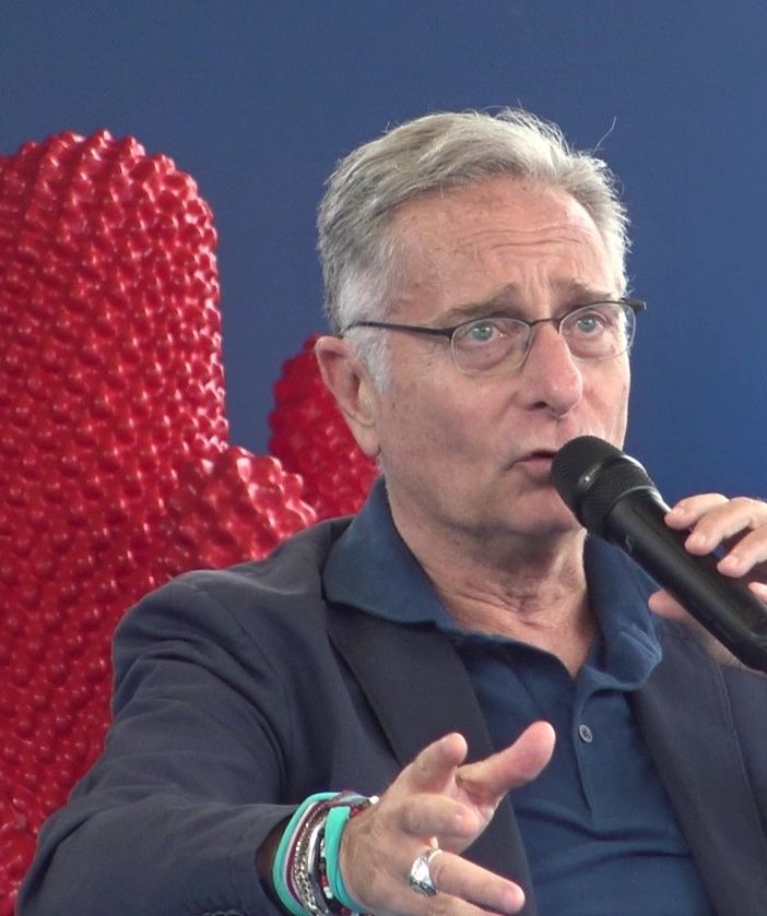 “Avanti un altro!”, Paolo Bonolis cerca concorrenti a Torino