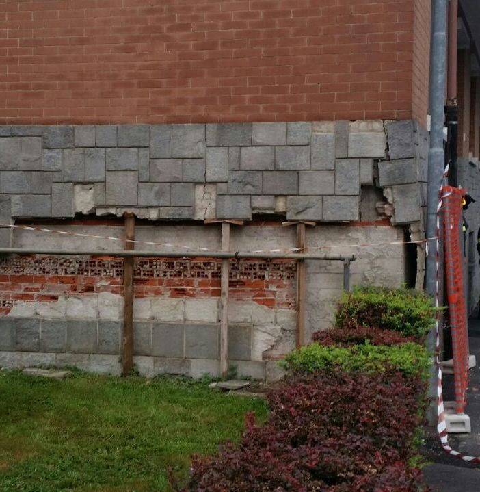 Torino, crolla la facciata di una palazzina a San Salvario: nessun ferito