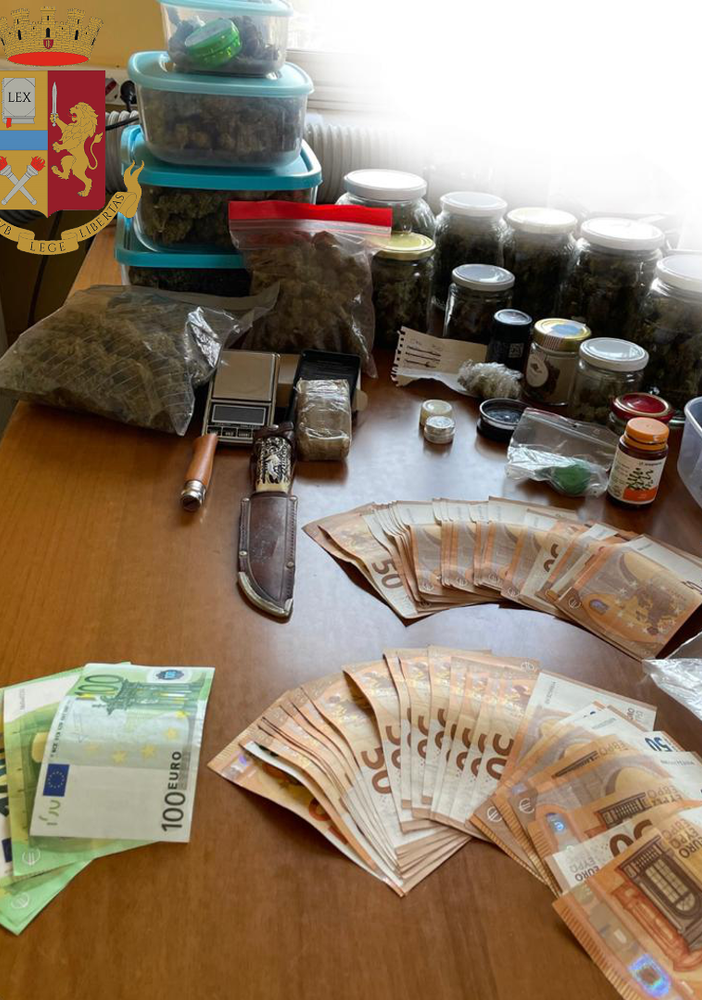 Pusher arrestato a Borgo Po: a casa aveva marijuana, hashish, cocaina