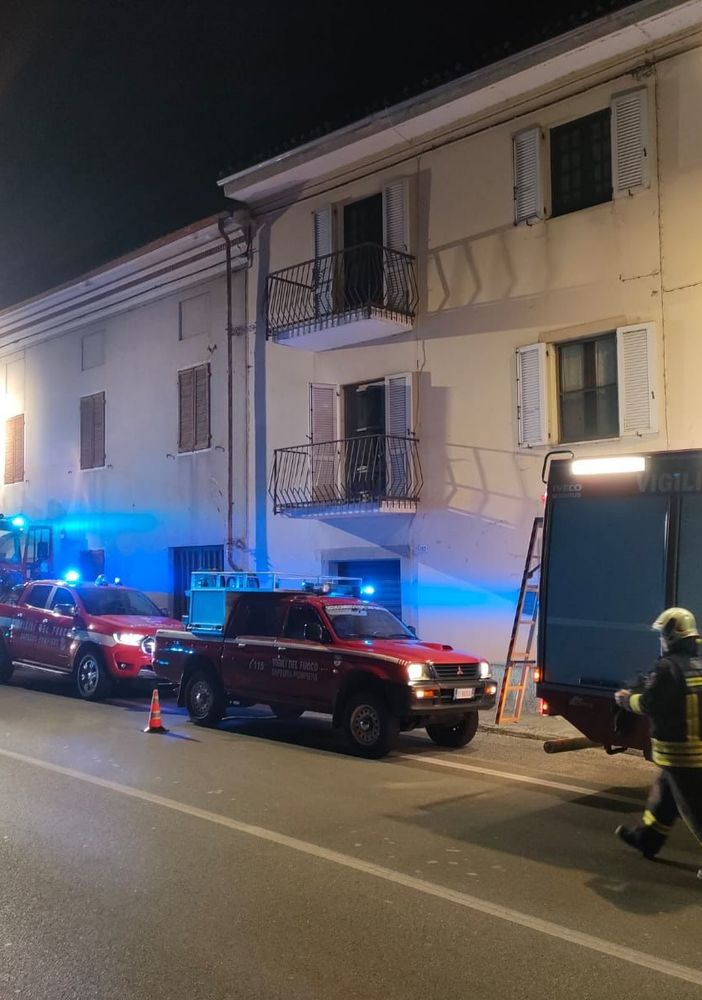 Borgofranco di Ivrea, incendio di una canna fumaria: intervengono i vigili del fuoco