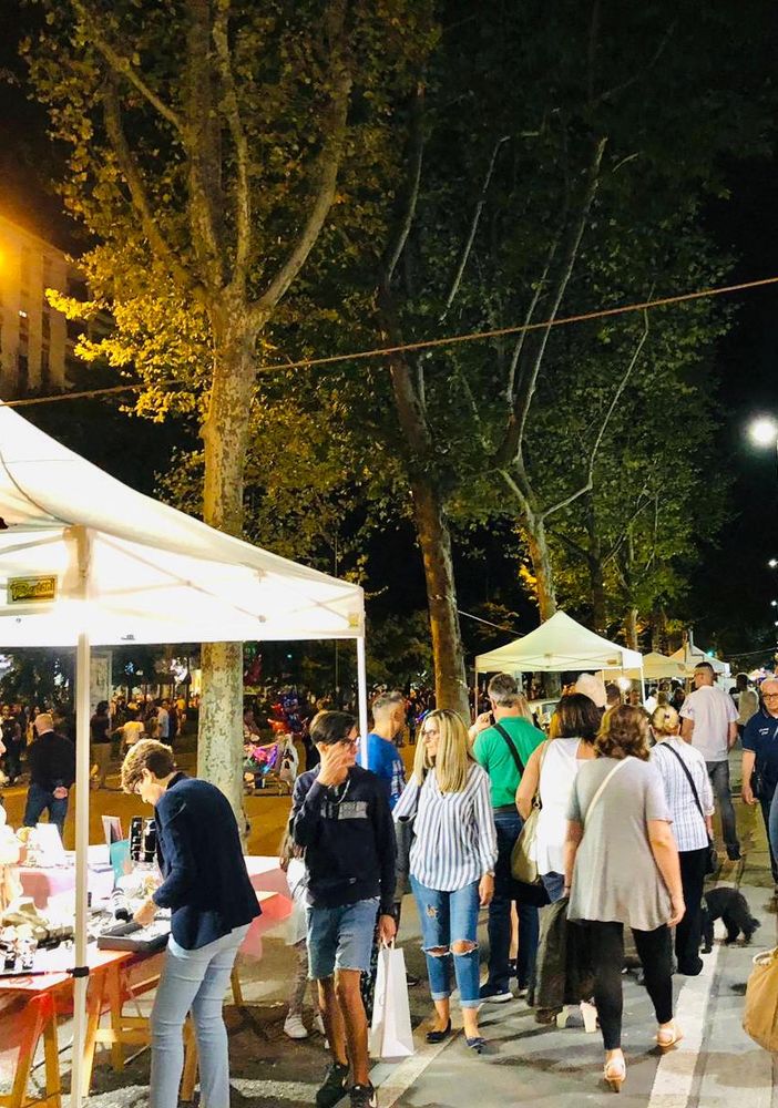 Corso Traiano pedonale per la &quot;Notte Bianca&quot;, con sfilata autunno-inverno e street food