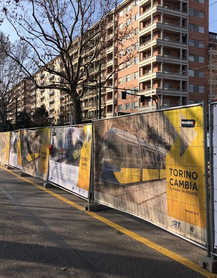 Cantieri lungo la linea 4 in corso Unione Sovietica