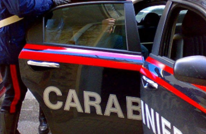 Alpignano, una lite degenera durante il mercato: spintonato a terra, anziano picchia la testa e muore per emorragia cerebrale