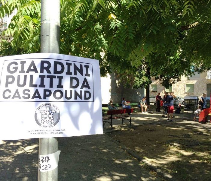 CasaPound pulisce un altro parco giochi di Torino
