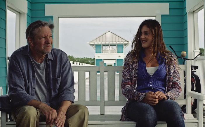 Da Torino a Los Angeles: l’attrice torinese Zoe Tavarelli sul set con Chris Cooper