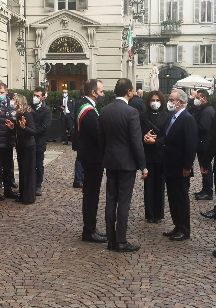 Il sindaco Stefano Lo Russo e il governatore Alberto Cirio con il capo dello Stato, Sergio Mattarella