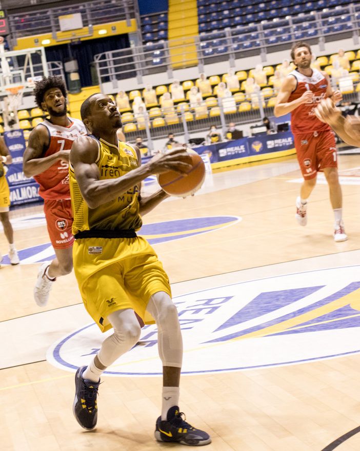 La Reale Mutua Basket Torino ospita Orzinuovi. Cavina: &quot;Concentrati sulla difesa&quot;