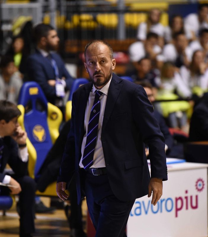 Reale Mutua Basket, coach Cavina: &quot;Dovremo abituarci a giocare ogni tre giorni&quot;