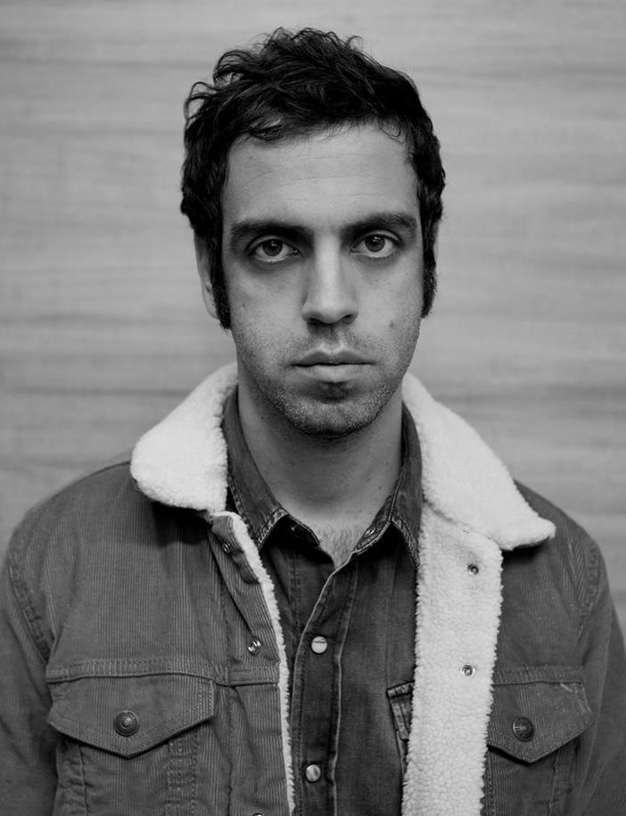 Off Topic: questa sera, i “Cantautori in canottiera” Andrea Poggio e Colapesce
