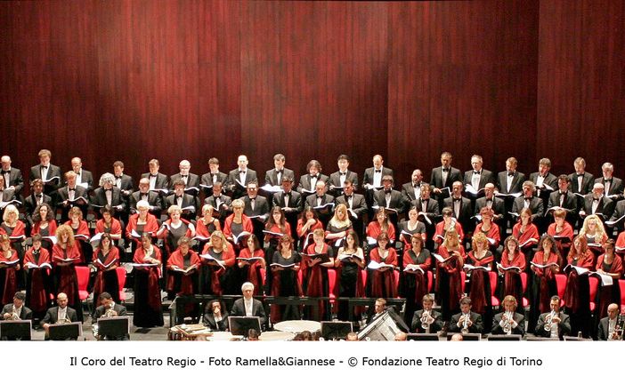 Il 25 maggio Il Coro del Regio di scena a San Pietroburgo