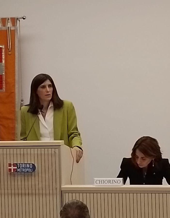 Crisi aziendali in Piemonte, Appendino all'attacco: &quot;Assenza grave del Governo, anche ai cancelli di Lear e TE Connectivity&quot;