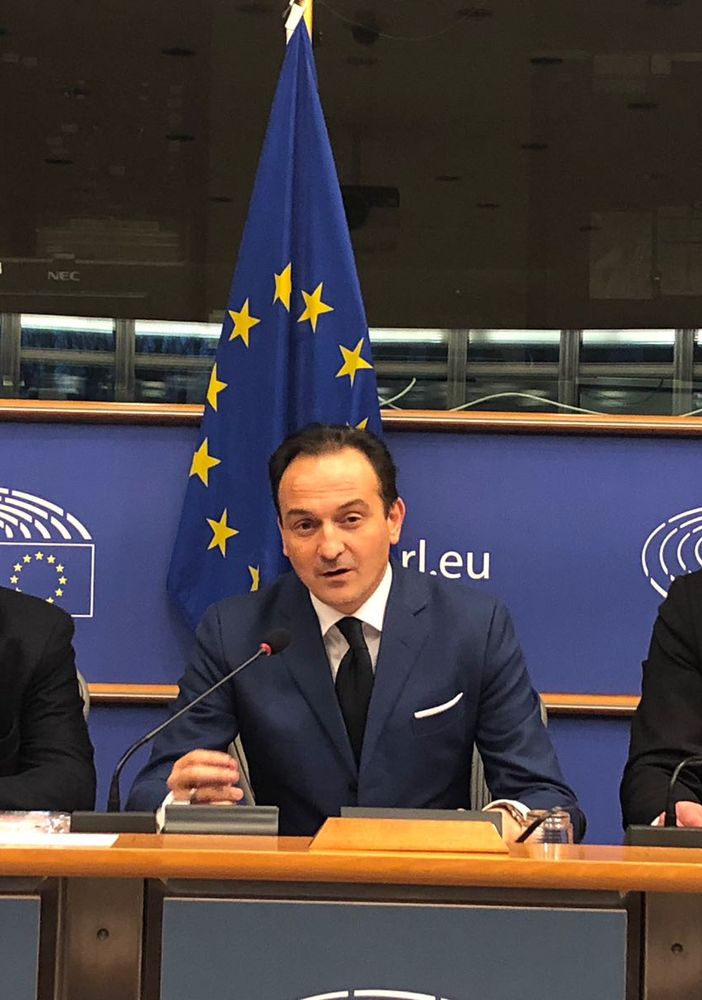 Un patentino europeo per i maestri di sci: incontro con il presidente Tajani